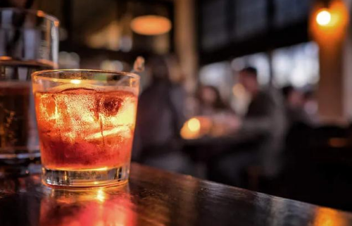 1652075554805390.png 酒杯1.png