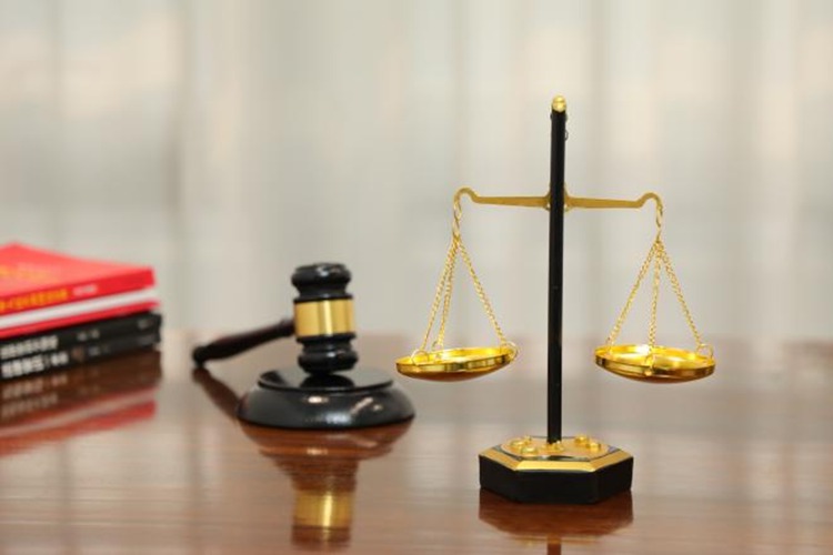 冠领律师代理上海杨浦赠与合同纠纷案胜诉