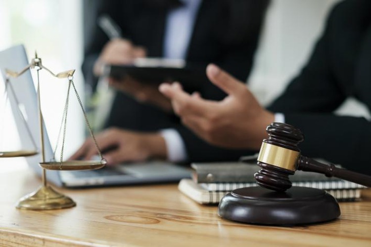 冠领律师担任深圳危险驾驶案辩护人，依法助被告人获缓刑