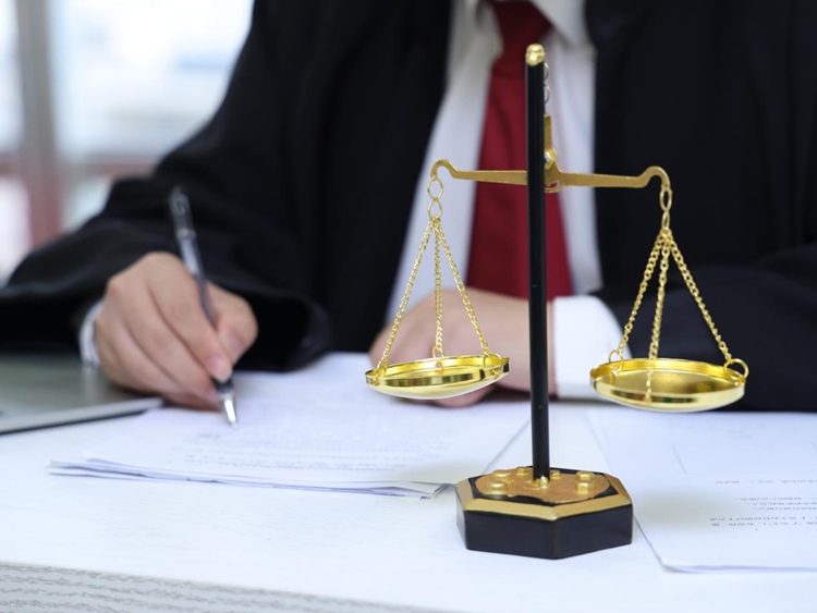 冠领律师代理深圳医疗损害责任纠纷案胜诉