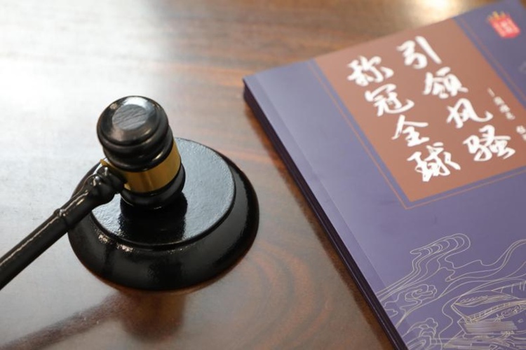 冠领律师担任广东深圳赌博罪案辩护人，依法辩护助被告人获从轻处罚