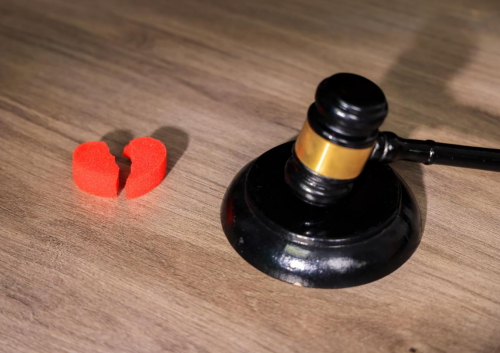 女方34年持家遭背叛被逐,冠领律师证据攻坚为其争取45.6万余元财产权益-2 女方34年持家遭背叛被逐,冠领律师证据攻坚为其争取45.6万余元财产权益-2