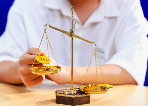 男子糊涂担保陷13万元债务,冠领律师捋清担保责任、拆穿高息陷阱助其全身而退-1 男子糊涂担保陷13万元债务,冠领律师捋清担保责任、拆穿高息陷阱助其全身而退-1