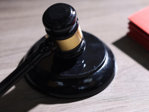 冠领律师代理福建福州离婚纠纷案助委托人顺利离婚并拿到孩子抚养权-1