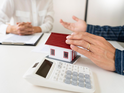 女子购房多年未过户陷查封危机,冠领律师论证责任归属助其解封-1 女子购房多年未过户陷查封危机,冠领律师论证责任归属助其解封-1