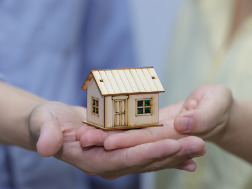 700万北京西城房产引发继承纠纷，冠领律师破局遗嘱争议助男子稳拿产权-1