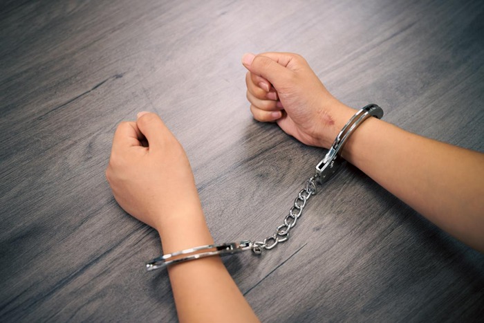 男子与吃霸王餐醉汉争执引发故意伤害,冠领律师依法辩护助其获不起诉 男子与吃霸王餐醉汉争执引发故意伤害,冠领律师依法辩护助其获不起诉